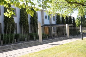 Frontage to Commonwealth Avenue, 2013.