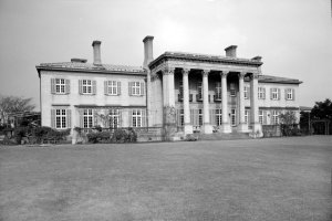 Residence garden, south, front.