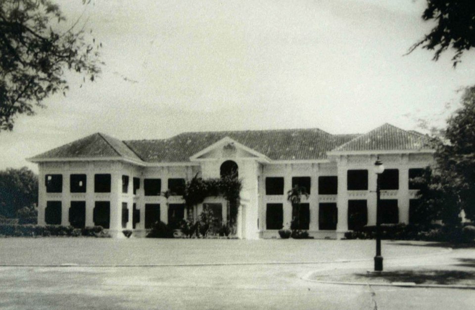 Residence compound frontage, late-1920s.