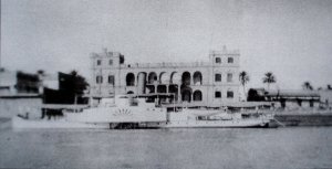 Residency, with its yacht, 1911. (by kind permission of Gertrude Bell Archive, Newcastle University, image Q038).